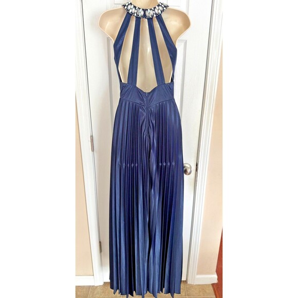 Sequin Hearts Navy Formal Prom Dress Sz 5 Beaded Halter Flowing Silky Gown NWT - Picture 5 of 16